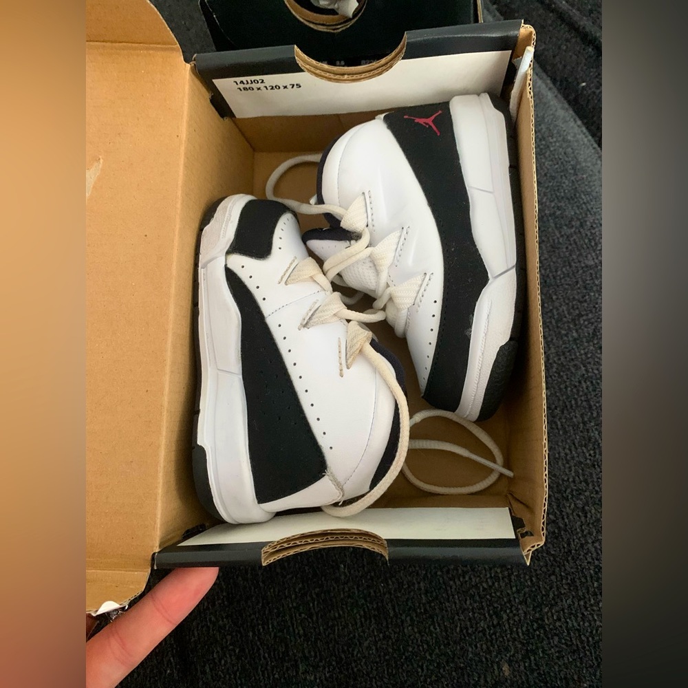 Jordan retro toddler size 4